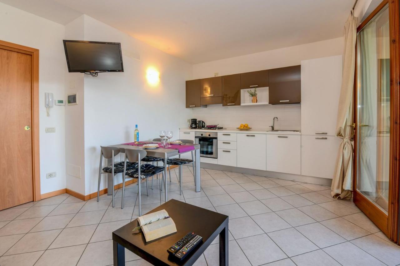 Appartamento 6 Happiness Toscolano-Maderno Esterno foto